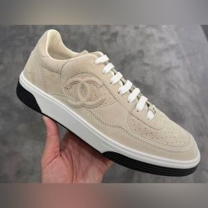 Chanel New Sneakers Trainers Runners Size 40 EUR CC Logo Womens